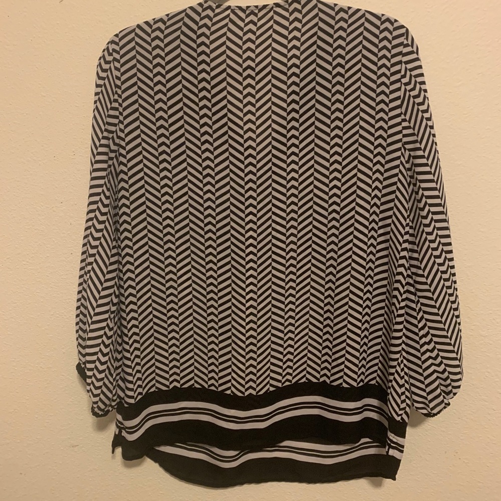 Chevron Pattern Blouse - Picture 3 of 5